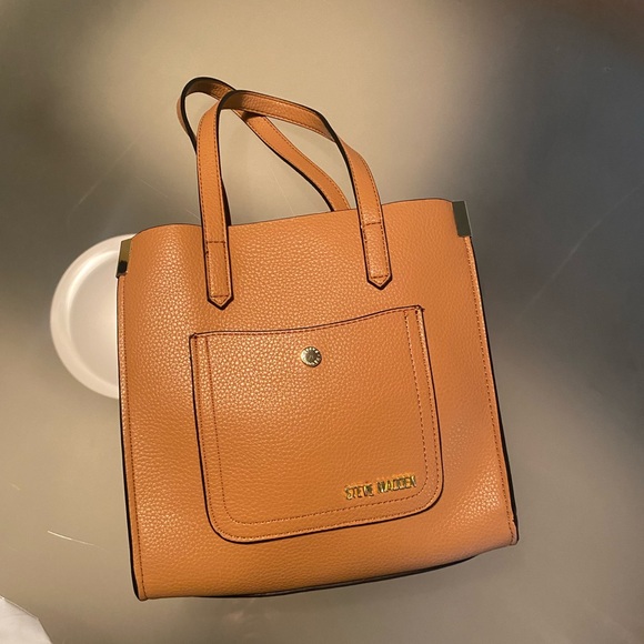 Like NEW!!  Steve Madden tote - Picture 3 of 12